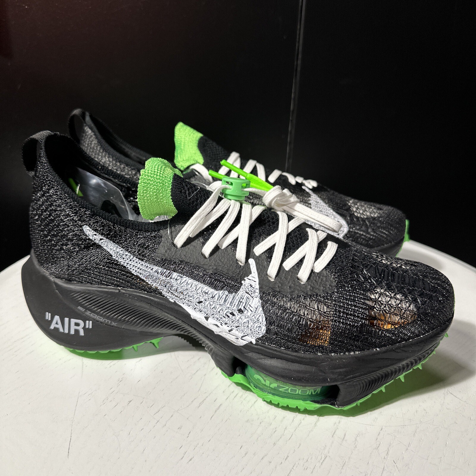 OFF WHITE X NIKE Bianco sporco x Nike Air Zoom Tempo Next% Taglia 10 (nero verde bianco) NUOVO