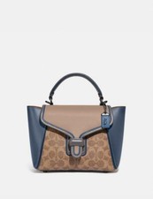 ranger pocket messenger in colorblock