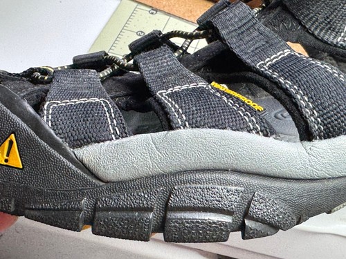 Keen Mens Sandals 10.5 Newport H2 Black Bungee Sports Hiking - Picture 17 of 17