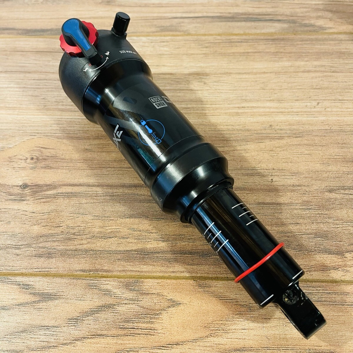 Rock Shox Deluxe Select + DebonAir Rear Shock 210 x 55 8.25 x 2.15