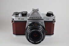 Asahi Pentax K1000 SE fotocamera reflex pellicola 35 mm con pellicola obiettivo 28 mm f3,5 testata