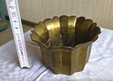 Vintage Messing &Uuml;bertopf Dekorschale gewellter Bl&uuml;tenblatt-Rand 342 g