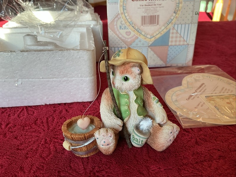 VINTAGE Calico Kittens Enesco  Fishing “I’m Hooked On You” No. 129313