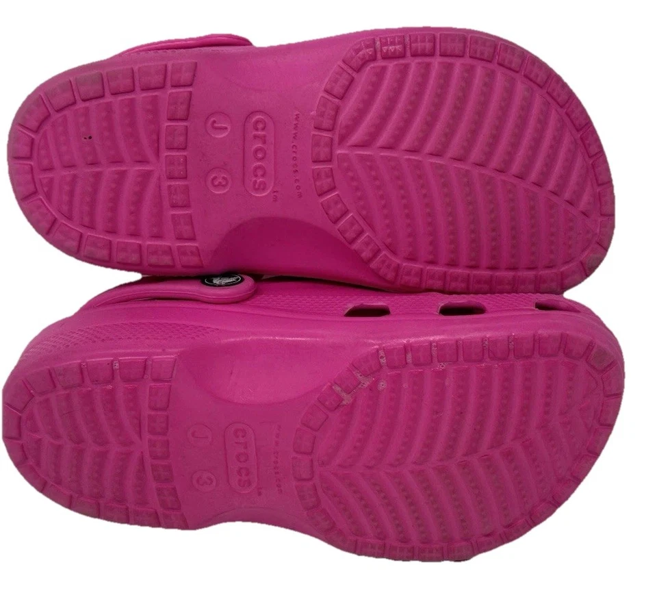 Crocs Baya tamancos sapatos aquáticos, chinelo unissex slides Barbie rosa júnior tamanho 1 J3 - Imagem 4 de 4