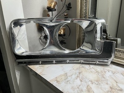 1973 BUICK CENTURION LESABRE ELECTRA hEADLIGHT BEZEL RIGHT/PASSENGER SIDE