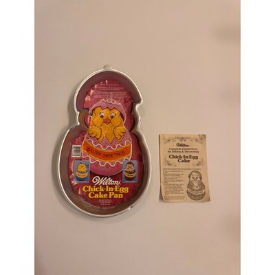 Wilton Vintage 1985 1821-2356 Chick In Egg Cake Pan w/Baking Guide 15x9x2