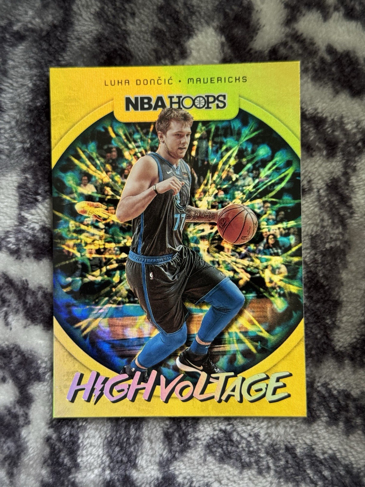 2019-20 Panini NBA HOOPS Luka Doncic High Voltage #9 NM