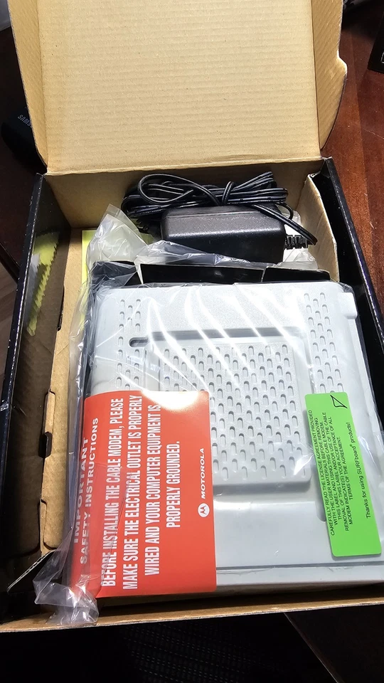 Motorola SURFboard SB6141 Modem – Works with Xfinity, Cox, Spectrum - Image 2 of 3