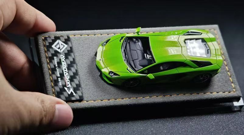 God'Wealth GW 1:64 Green Lamborghini Aventador S LP740-4