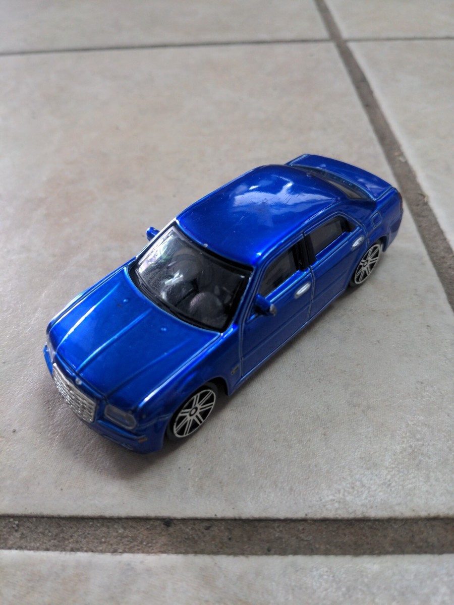 HTF Maisto 2005 Chrysler 300C Hemi 1:43 Scale DieCast Car Playerz