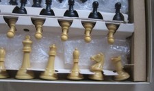 Drueke No. 35 Weighted Simulated Wood Chess Set Plastic Vintage 3 5/8'' 6635