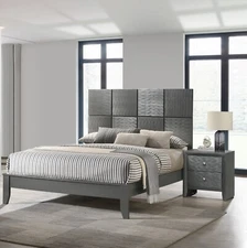 Beautiful Gray Finish Wooden Square Panel King Bed 3pc Bedroom Furniture Set