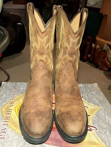 ariat maverick work boots