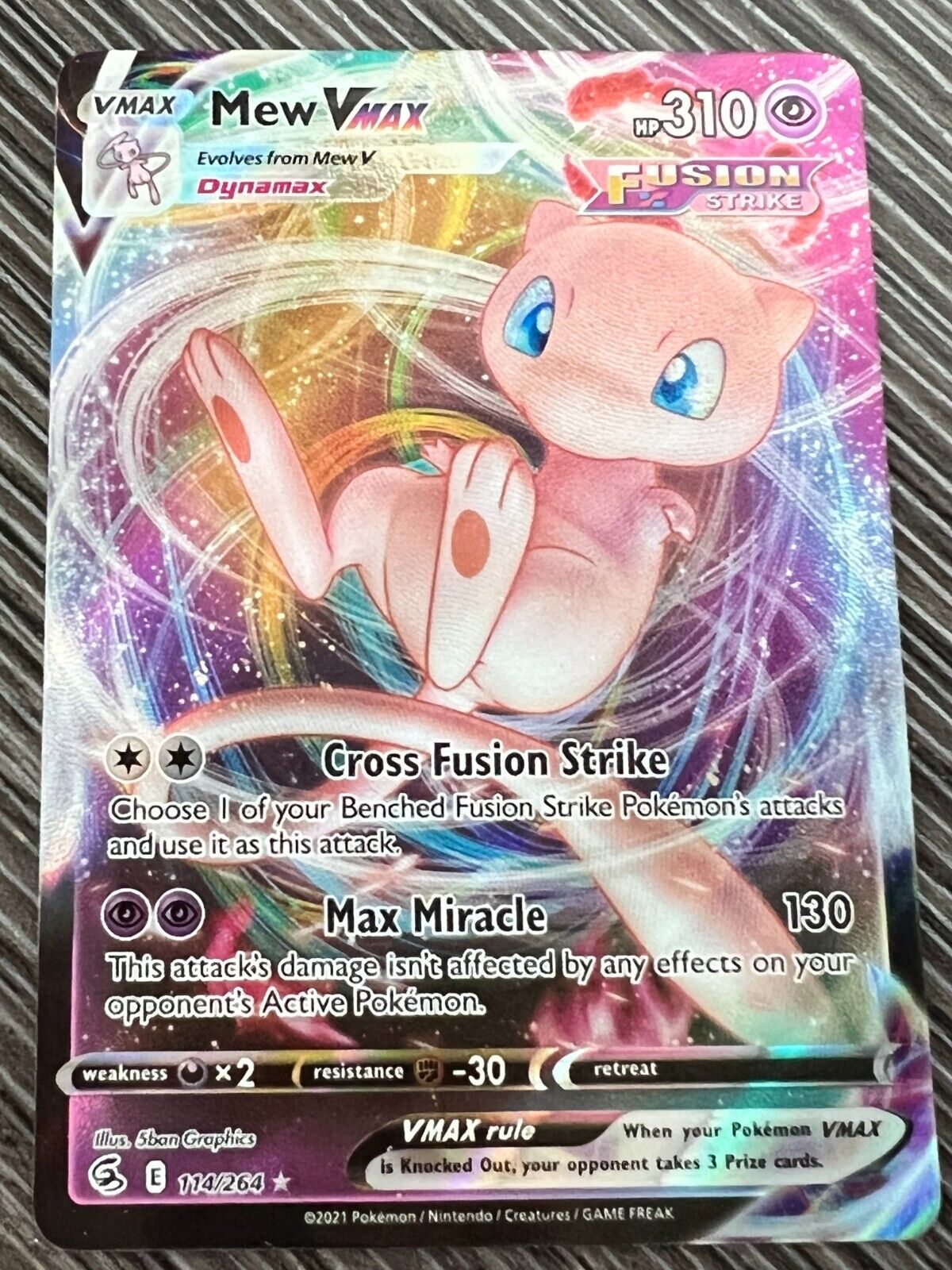 Pokemon Mew VMAX 114/264 Ultra Rare EB08 Epee et Bouclier Poing de Fusion  VF Fra