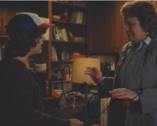 CATHERINE CURTIN SIGNED AUTHENTIC 'STRANGER THINGS' 8X10 PHOTO B w/COA ACTRESS