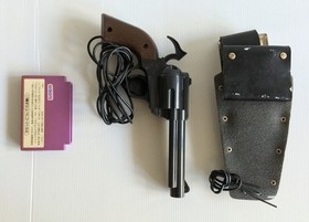 Nintendo Famicom (Japanese NES) LIGHT GUN (in Wild Gunman box) + HOGAN'S ALLEY