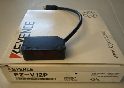 Keyence PZ-V12P Square Reflective M8 Connector Type, PNP BRAND NEW