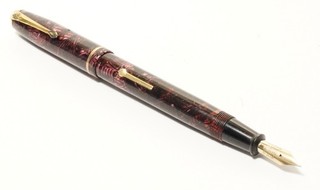 Vintage Conway Stewart 28 Fountain Pen Plum Hatched 14ct Gold Nib C:1950's