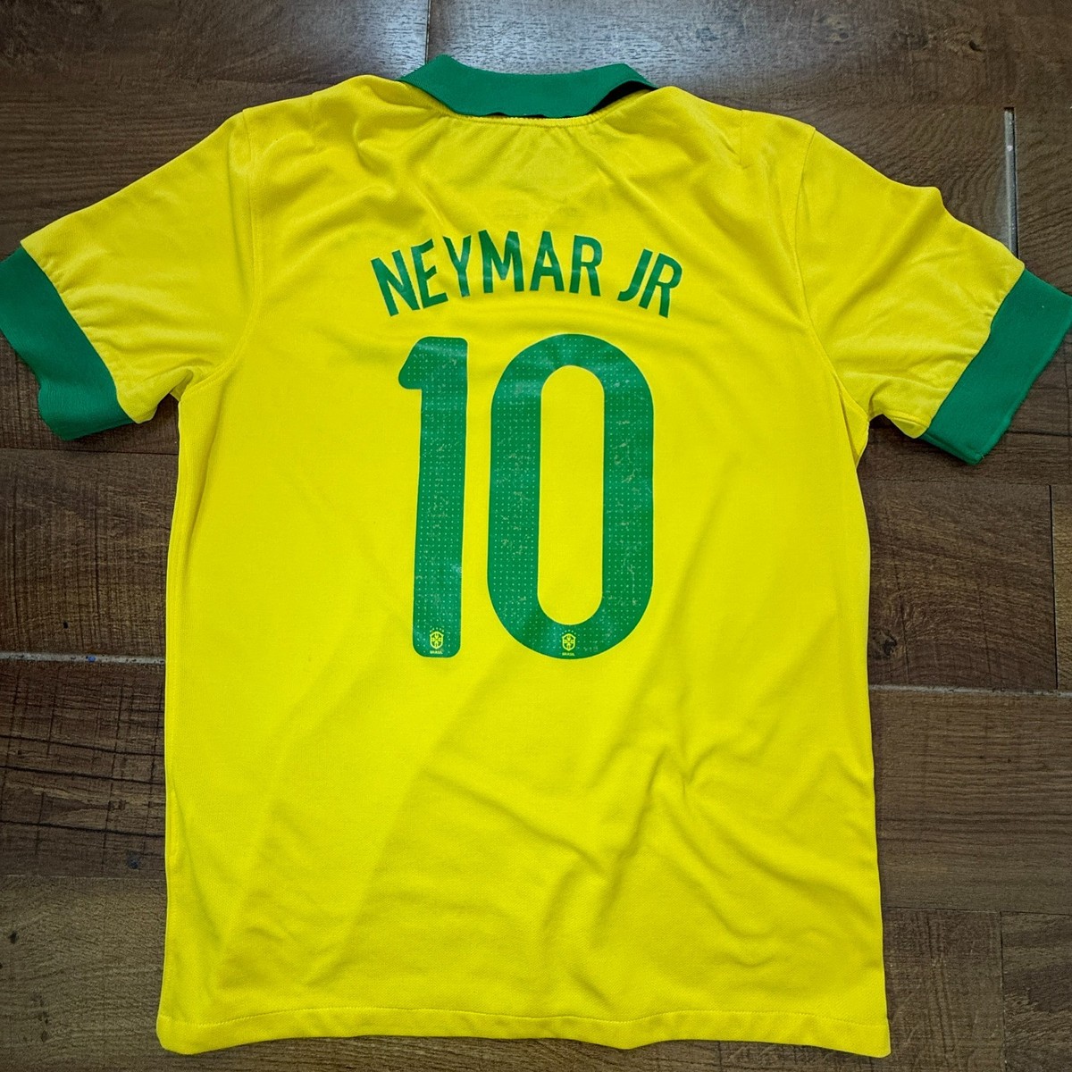 Neymar Jr #10 Brazil Yellow Size L Nike Soccer Jersey Polo Shirt