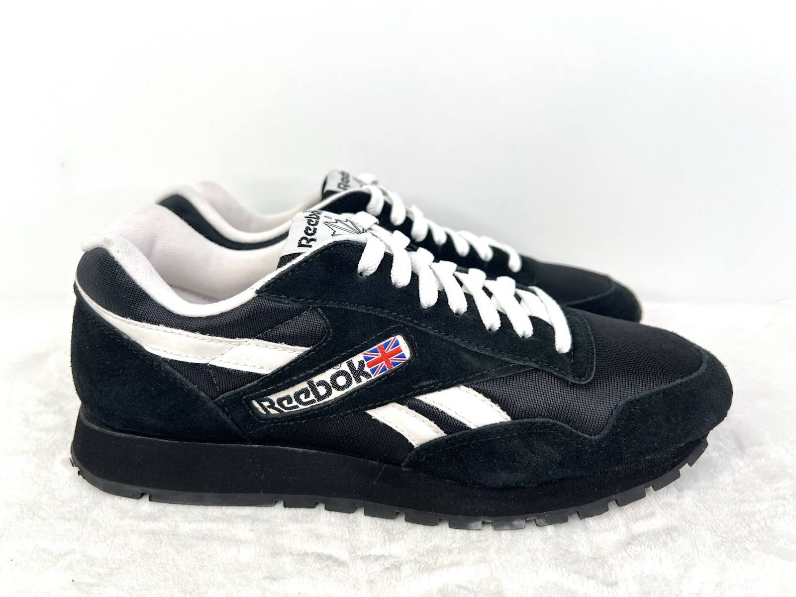 Vintage Reebok Classic Nylon Suede Sneaker Men&rsquo;s Size 9 Black White 80s 90s
