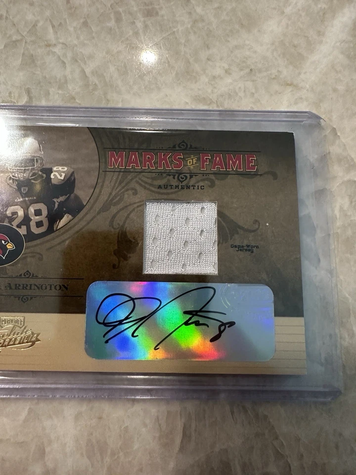 2005 Playoff Absolute J.J. Arrington Marks of Fame Jersey Auto RC /300 #MF-20 - Image 3 of 4