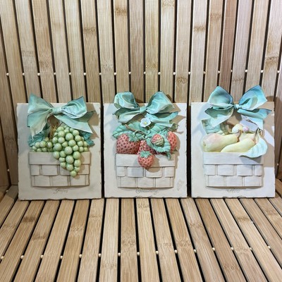 Vtg  1999 MUD PIE Plaque Wall Hanging Strawberry Grapes Pears 6.5x5.5  Set Of 3