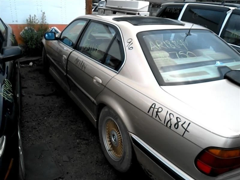 Fuel Pump Assembly Tank Fits 95-01 BMW 740i 1327957 - Image 3 of 4