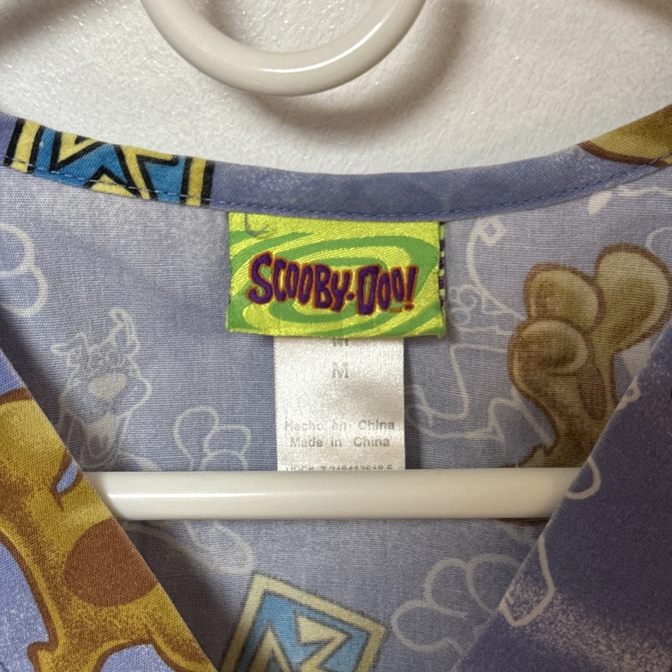 Scooby-Doo Scrub Top – Size M – Used Good - Image 2 of 3