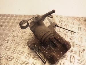 Bremssattel VW Passat Variant (3B6, B5) 1.9 TDI 74kW 101PS hinten links  AVB