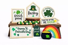 8PCS St. Patrick's Day Table 5.1 inches W x 8.6 L , Green