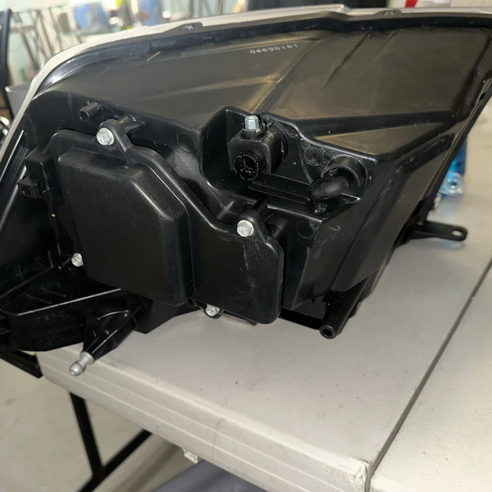 2009 - 2018 RAM 1500 2500 HEADLIGHT OEM CHROME DODGE RAM LEFT DRIVER SIDE (B1) - Image 3 of 4