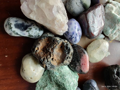 Gemstone Mix Healing and Reiki 2lb Mixed Lot Polished Rocks and Natural Stones - Picture 22 of 59