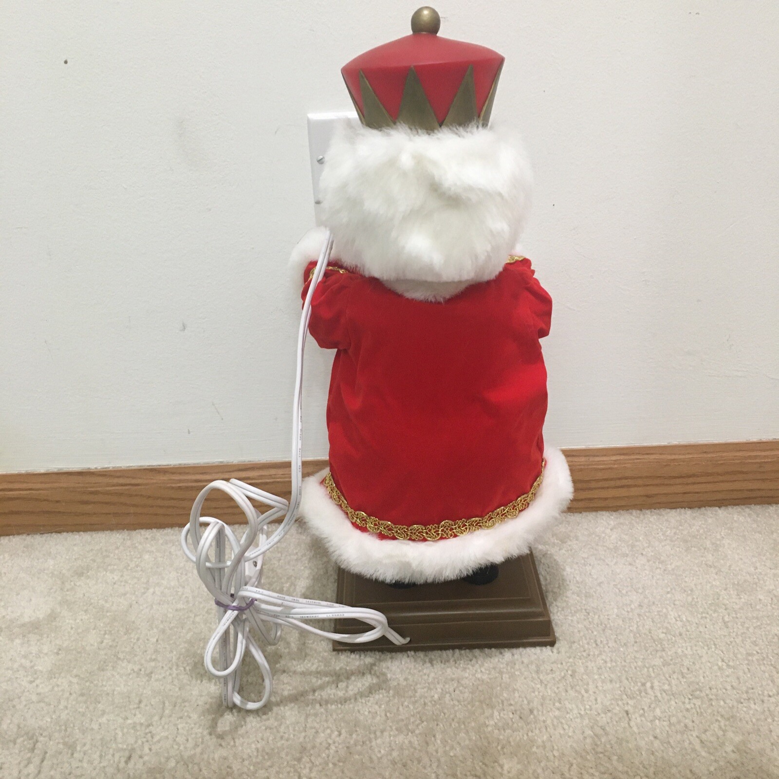 Animated Christmas Nutcracker Santa Arms & Head Move 17" Used eBay
