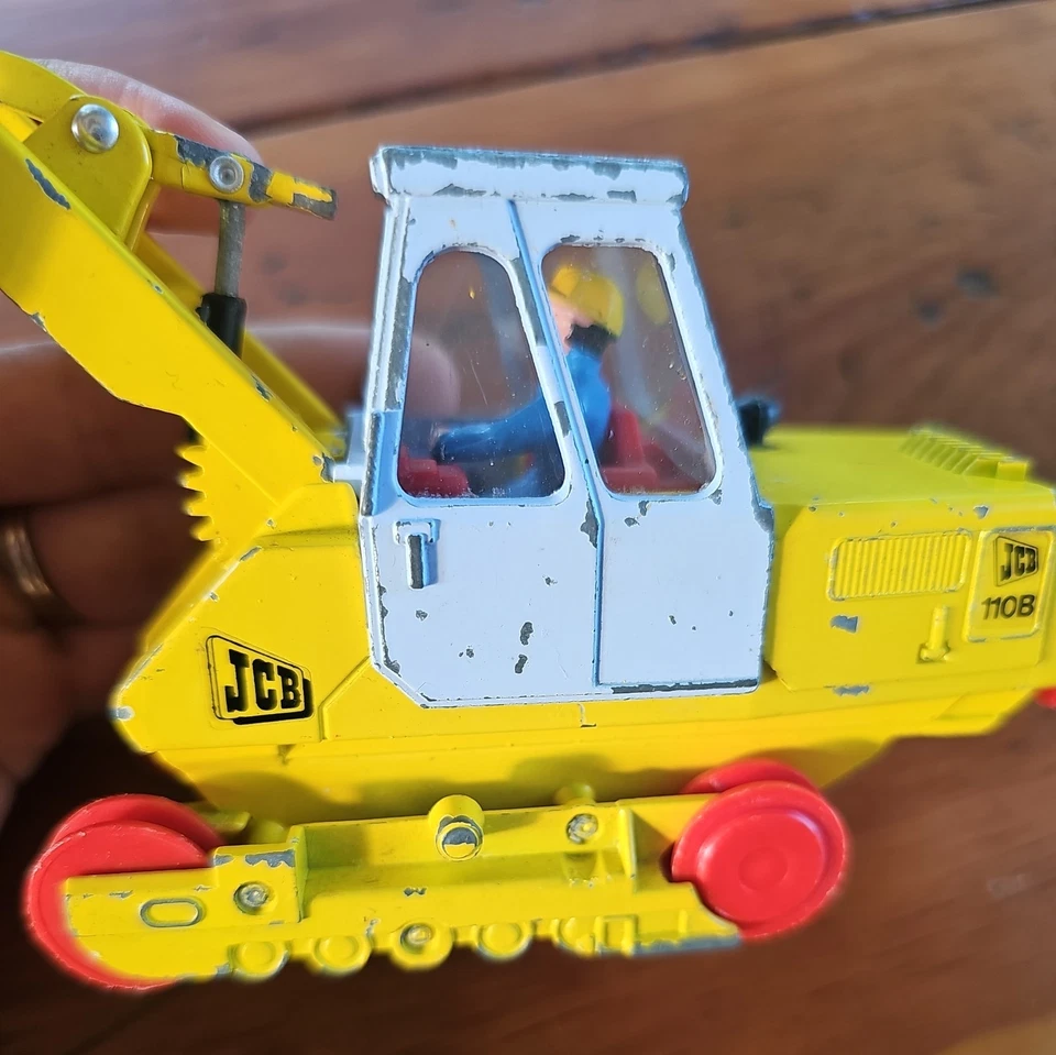 Vintage 1970s Corgi Major JCB Crawler Loader  - Image 2 of 4