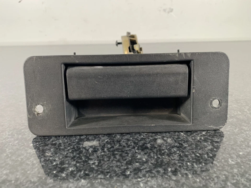 Mecanismo de manija de puerta trasera de granero Ford Excursion 00-05 OEM Foto 2 de 4