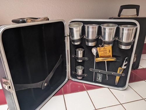 Portable Pub By Londonaire Picnic Travel Bar 3 Bottle Mixologist Valise W/Key!