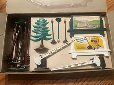 Plasticville RA-5 Miniature Railroad Accessories Complete 1952
