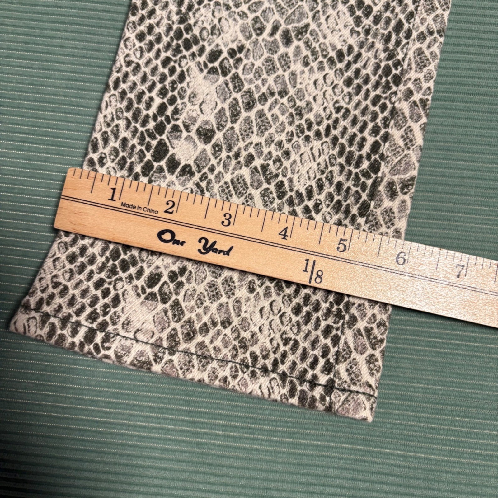 AG Adriano Goldschmied Mari Slim Straight Snakeskin Print Jeans Grey 28R thumbnail 8