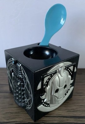 Doctor Who Ostereierbecher und Löffel Dalek Cyberman Limited Edition 2005
