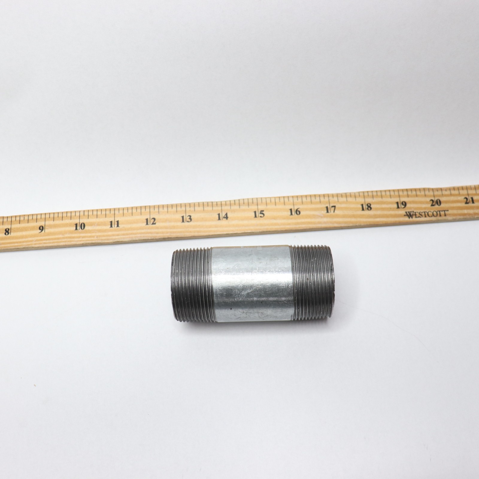 Southland Nipple Galvanized Steel  1-1/2" x 4" 567-040HN