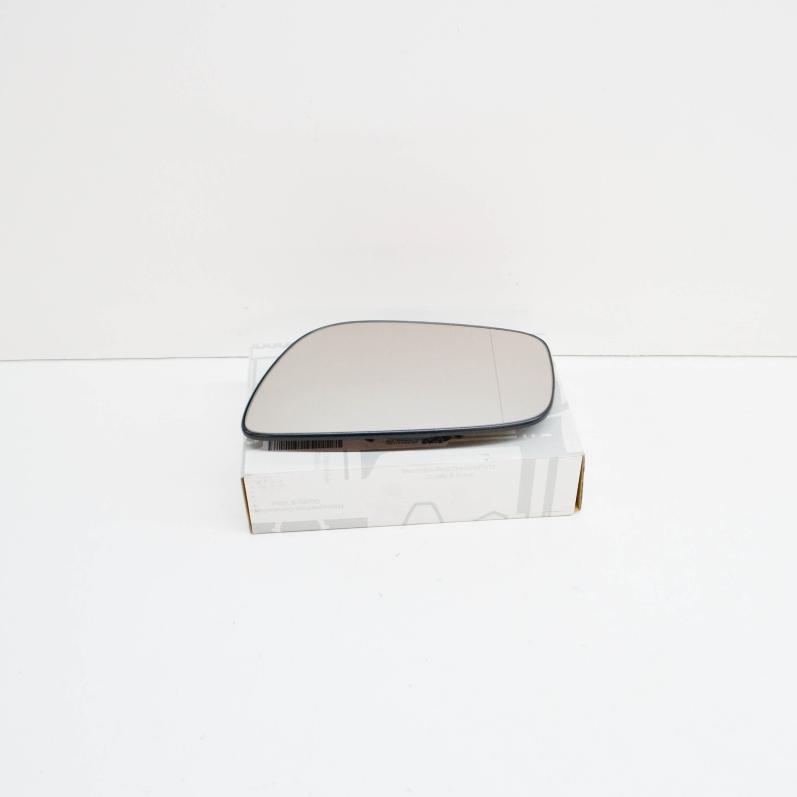 MERCEDES-BENZ E-CLASS W211 Left Wing Mirror Glass LHD A2118100921
