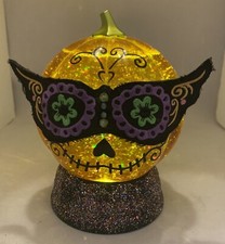 Halloween Fall Decor Pumpkin Light Up & Glitter LED Water Globe
