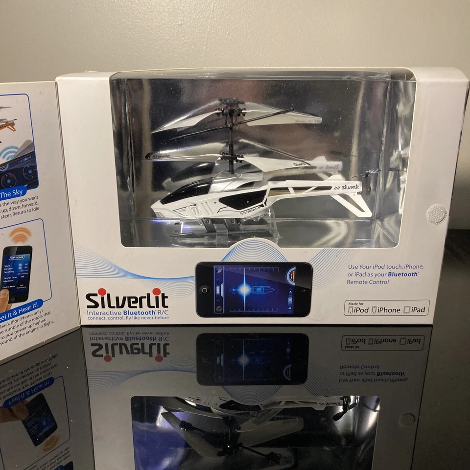 Silverlit Interactive Bluetooth R/C Blu-Tech Heli BSH-A B4620 - Image 2 of 4