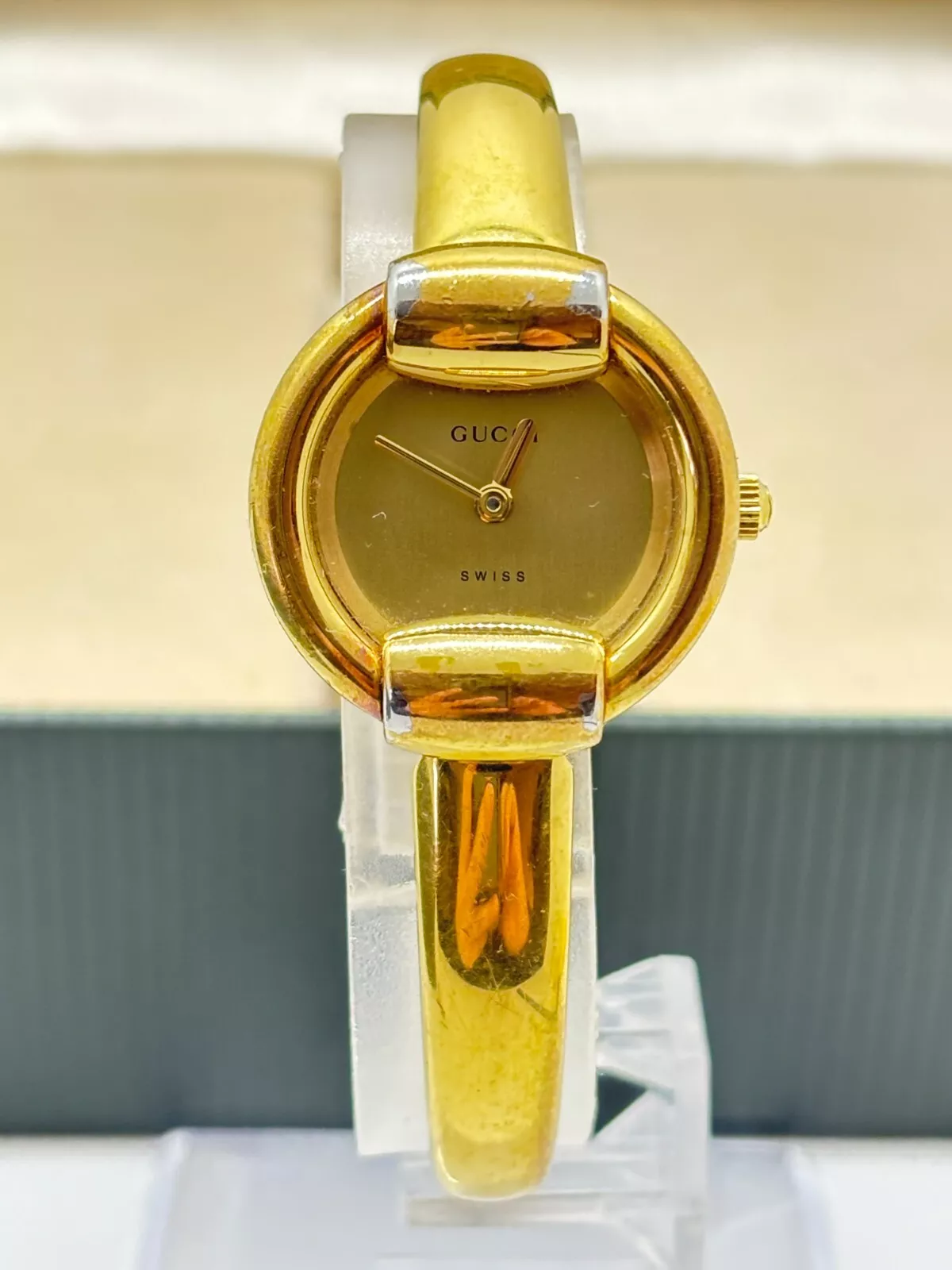 [Exc+5 avec boite] Montre Gucci 1400L Quartz Femme Cadran Doré Occasion Fonctionne