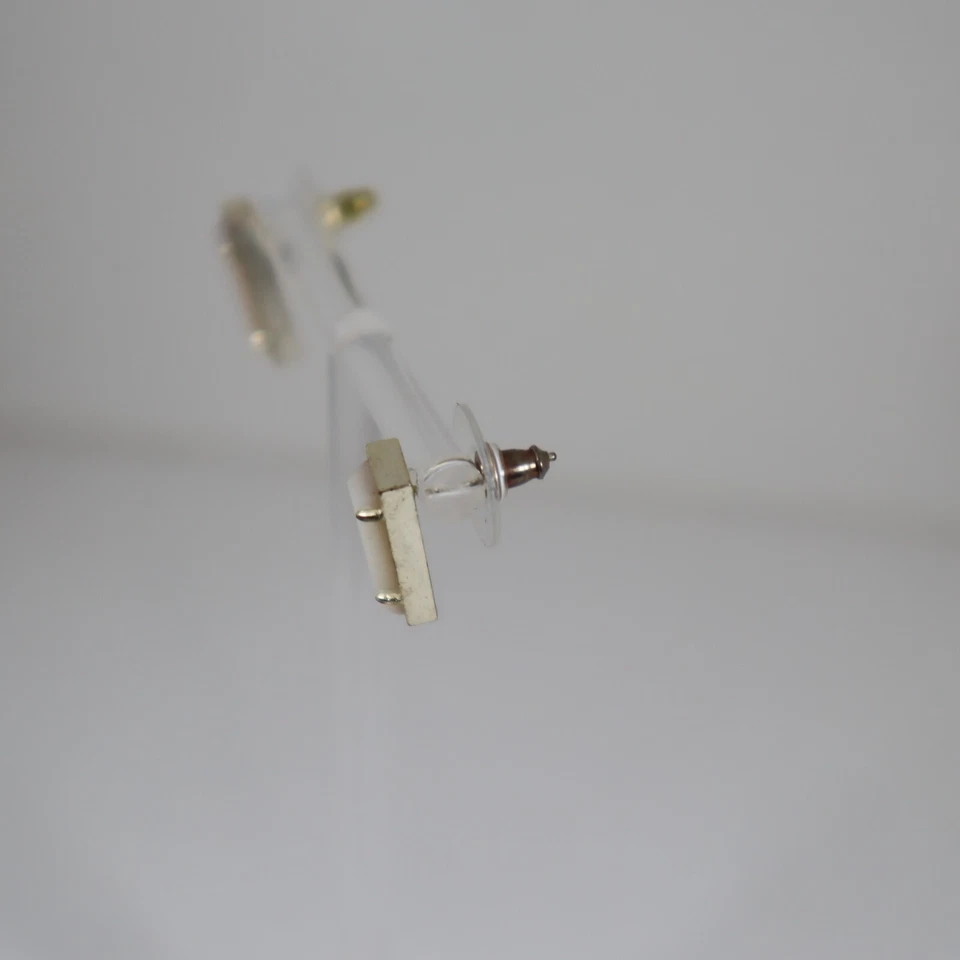 Brinco de barra de quartzo dourado/branco Kendra Scott Lady - Imagem 3 de 4