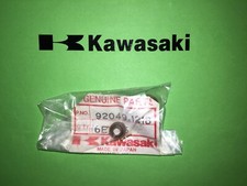 Kawasaki GPz 400 600 ZX10 ZXR750 VN 400 800 900 Valve Stem Oil Seal 92049-1218