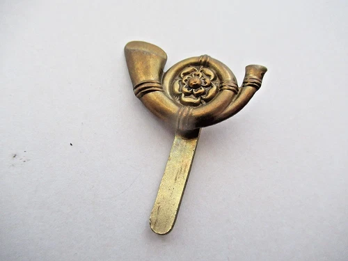 WW1 King's Own Yorkshire Light Infantry (KOYLI) Brass Economy Cap Badge