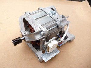 Hotpoint Indesit Waschmaschinenmotor, lange Bürsten. Welling HXG-138-50-55 EWD