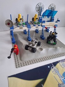 LEGO Space Vintage 6930 Set Complete + OBA Space Station Space Supply Station Excellent