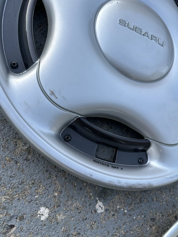 "3 tapacubos giratorios opcionales Subaru Impreza 15"" 95-97 B3810FS120" Foto 4 de 4